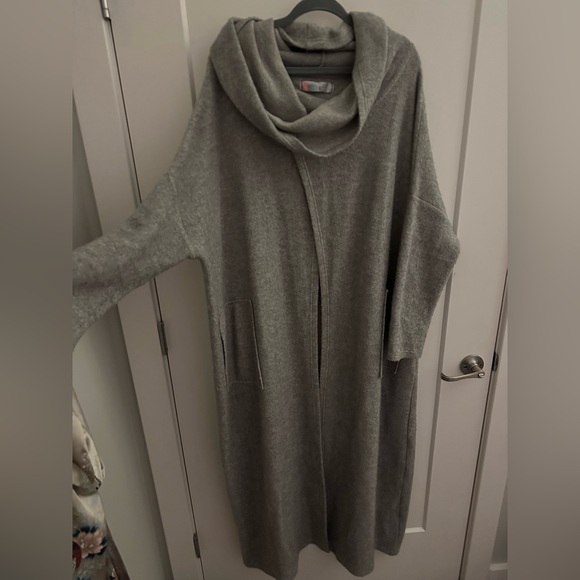 Free People Sweaters - FP BEACH SIZE M/L HEATHER GREY, MAXI LENGTH COWL NECK OPEN SWEATER. Lightly worn